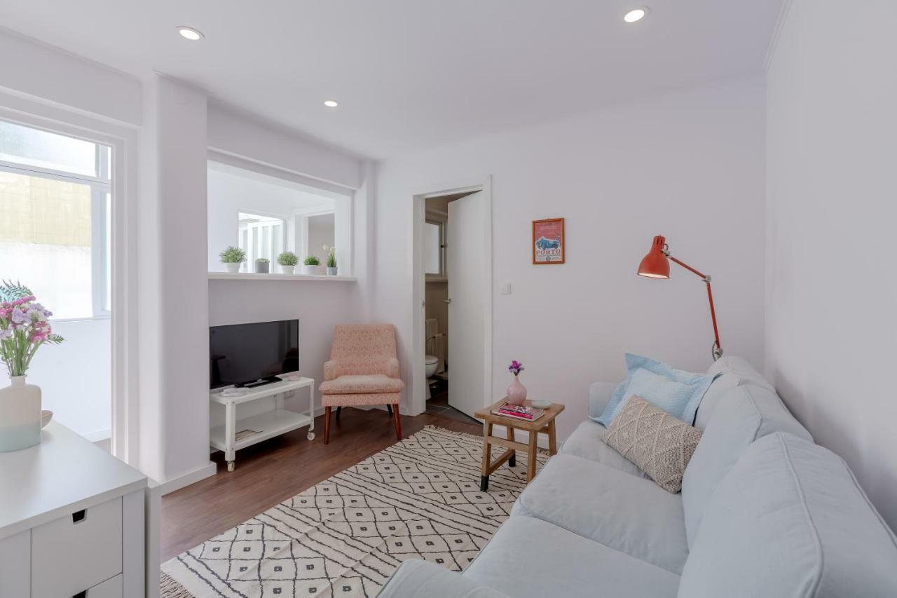 Sunny Apartment With Patio, By Timecooler Lisboa Exteriér fotografie