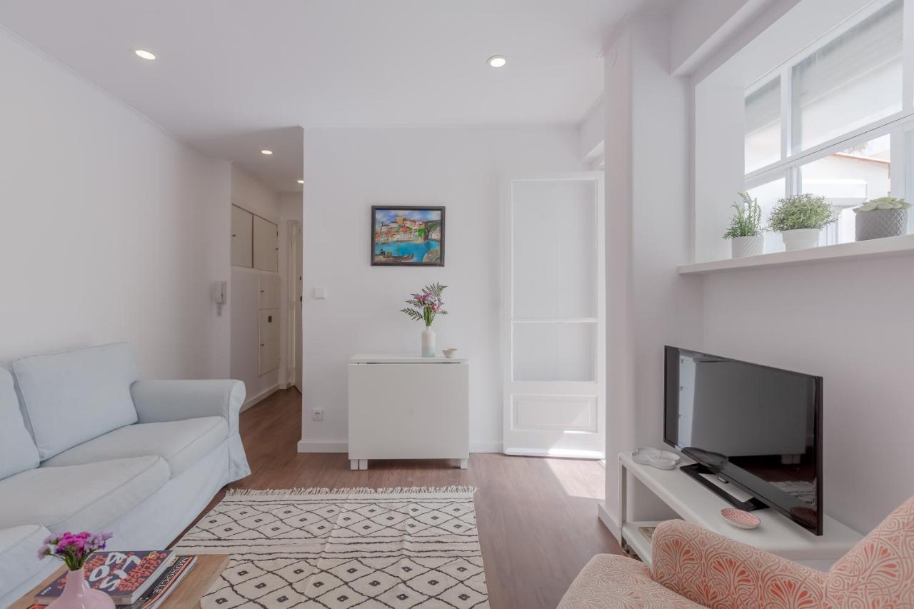 Sunny Apartment With Patio, By Timecooler Lisboa Exteriér fotografie